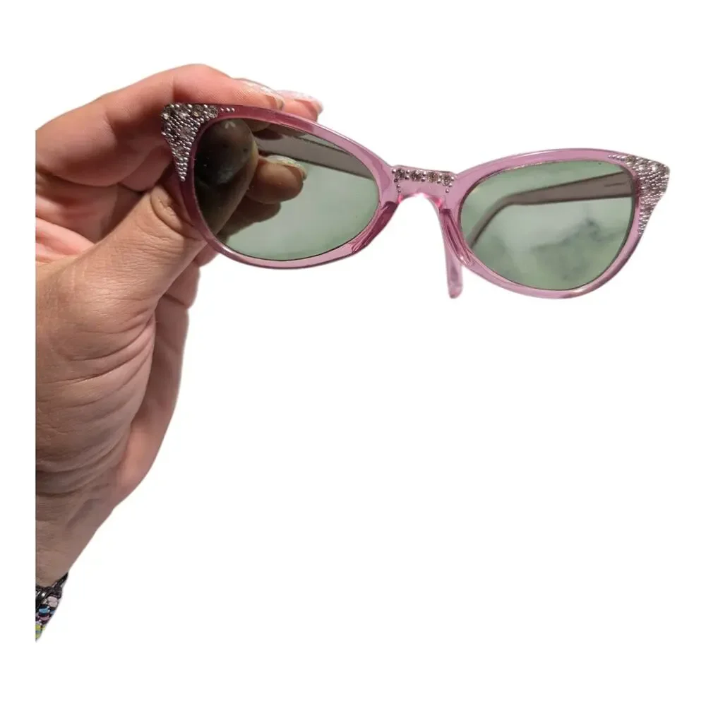 Vtg 1960s Translucent Purple Rhinestone Embellished Cat Eye Sunglasses Italy